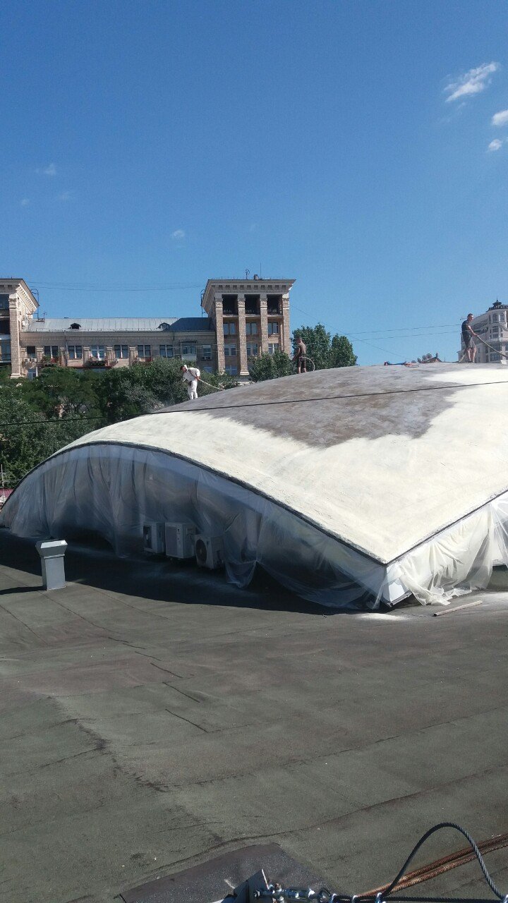 Тепло- и  гидроизоляция пенополиуретаном и полимочевиной